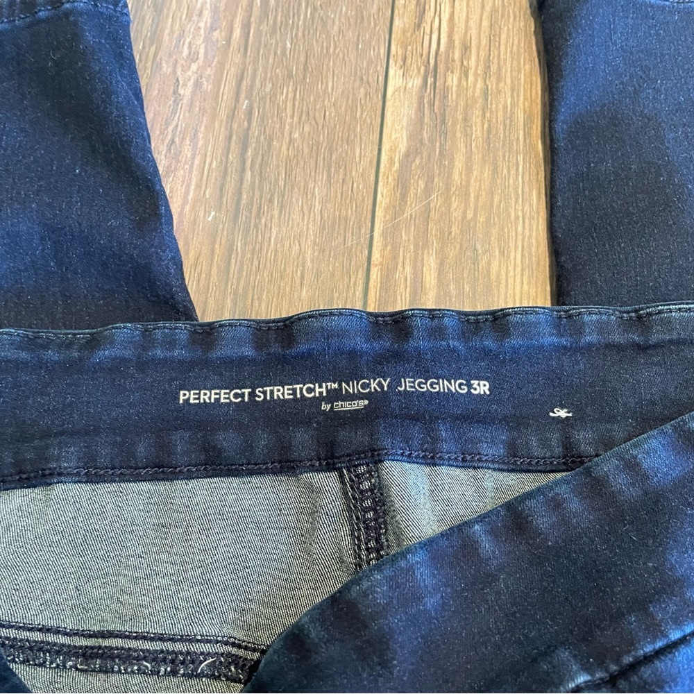 Chico’s 💙Nicky Denim Pull-On Jeggings - Picture 5 of 8